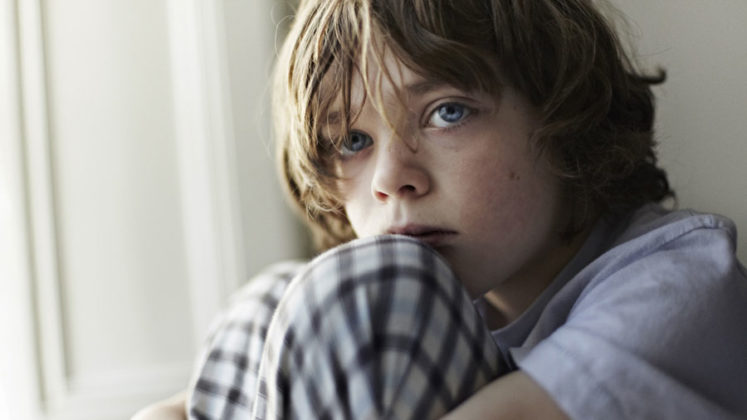 13 Signs Of A Toxic Parent And How They Damage Their Children Without ...